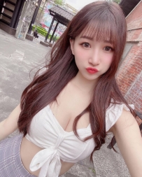 モエナ 160/E/47/25歳